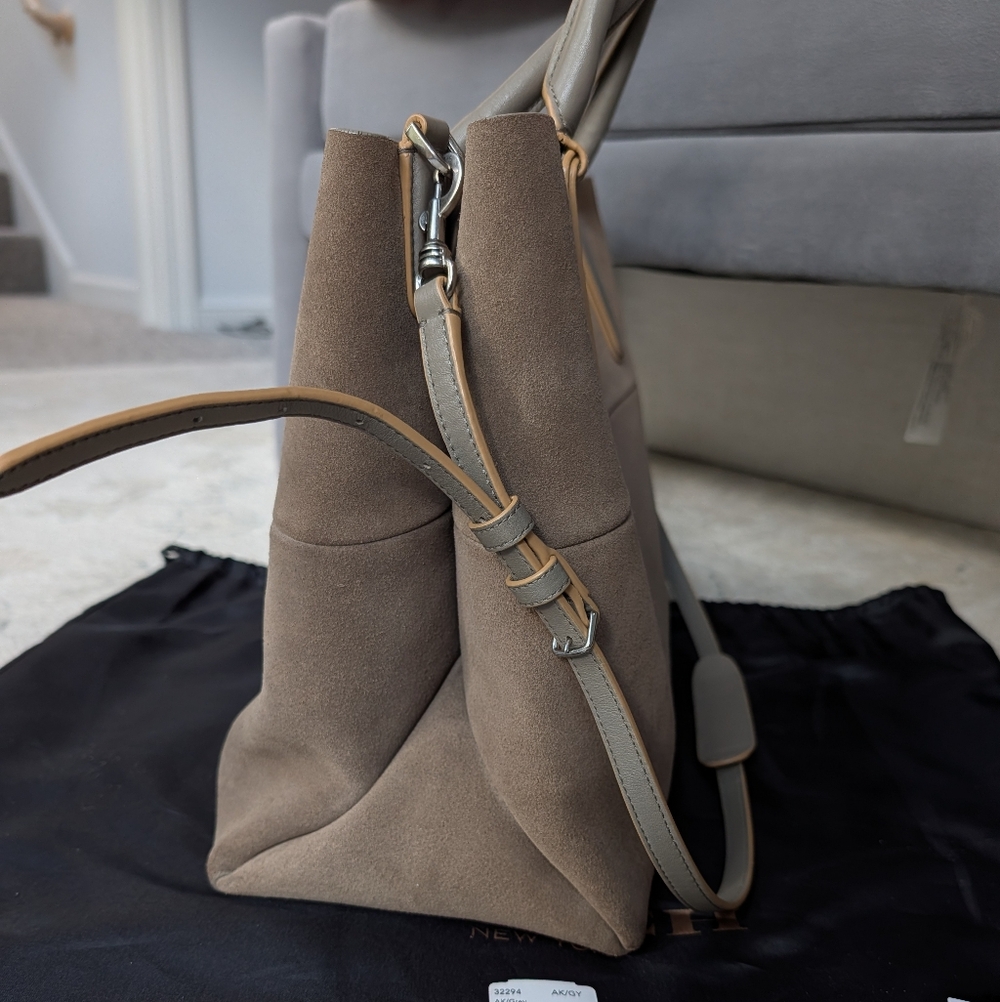 Coach Large Soft Borough Grey Suede - Picture 7 of 16